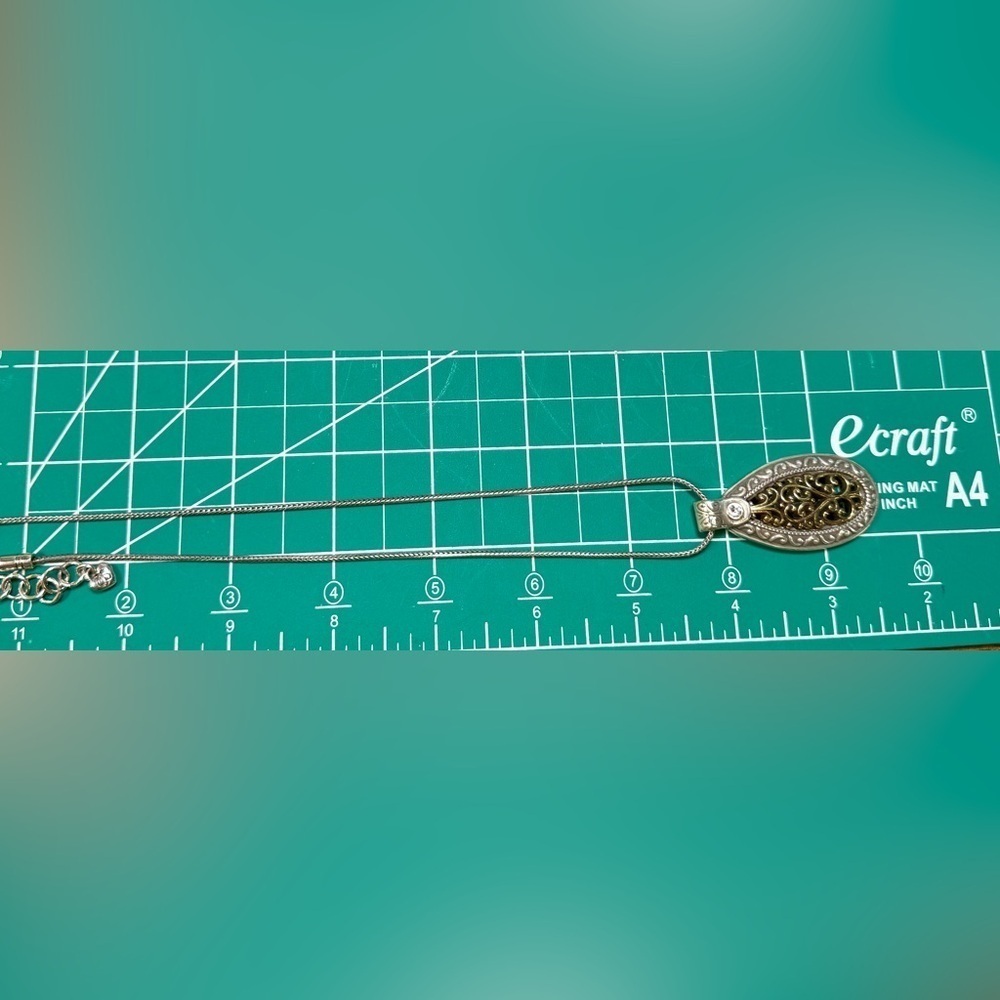 Brighton Castillo Elegant Filigree Pendant Necklace Swirling Pattern Reversible‎ - Picture 5 of 7